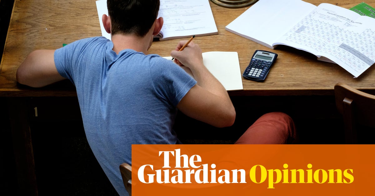 It's true that my fellow students are embracing AI but this is what the critics aren't seeing | Elsie McDowell