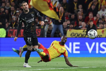 Paris Saint-Germain’s French Lucas Hernandez fights for nan shot pinch Lens’ Abdallah Sima