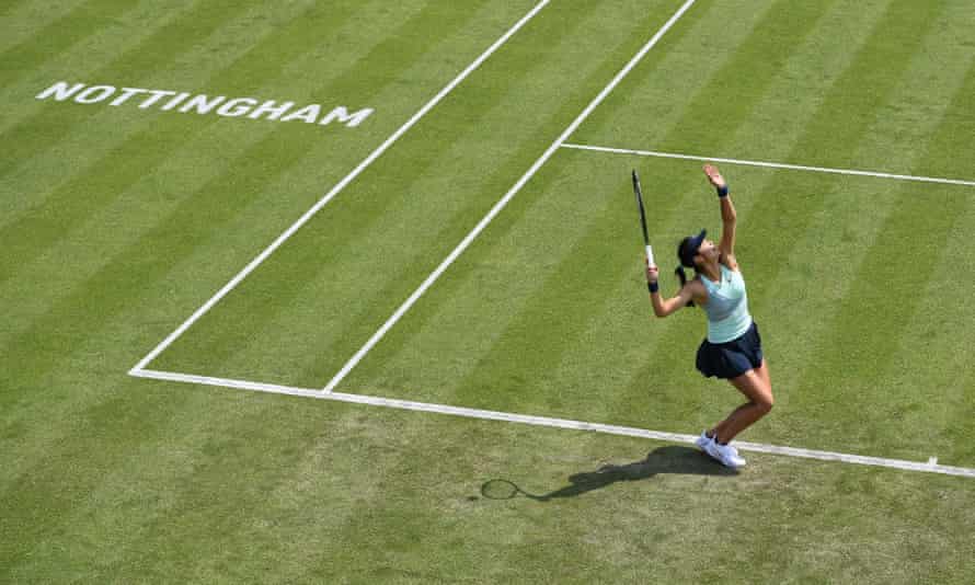 Emma Raducanu said she had a hard time serving after the