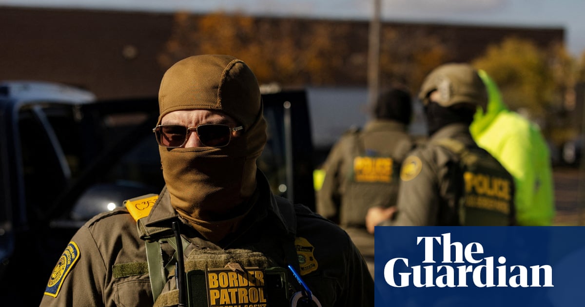 Judge to order federal agents in Chicago to restrict force against protesters and media