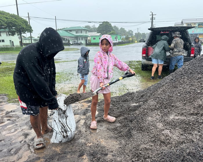 Hawaii braces for powerful winds and flash flooding with Hurricane Nolo