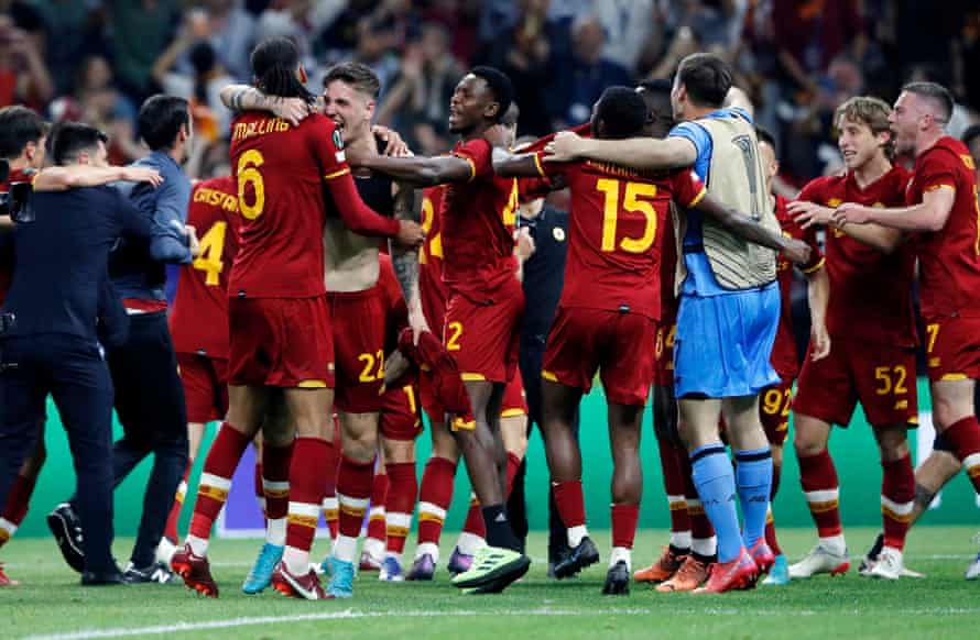Roma players celebrates winning the Europa Conference League.