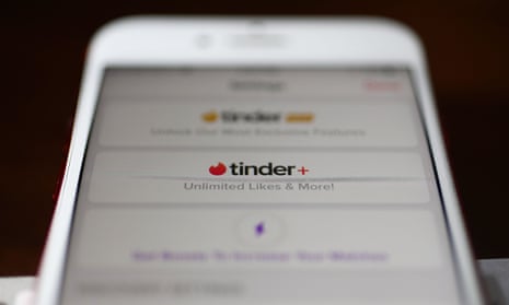 Woman cons dozens of men into 'date' then sets them against each other |  Tinder | The Guardian