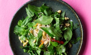Noodle salad with sprouted beans and peanuts.