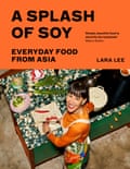 Sampul juru masak A Splash of Soy oleh Lara Lee