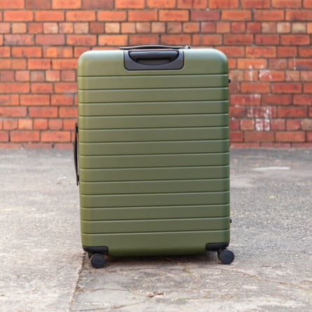 Best Suitcases Testing with Pete Wise