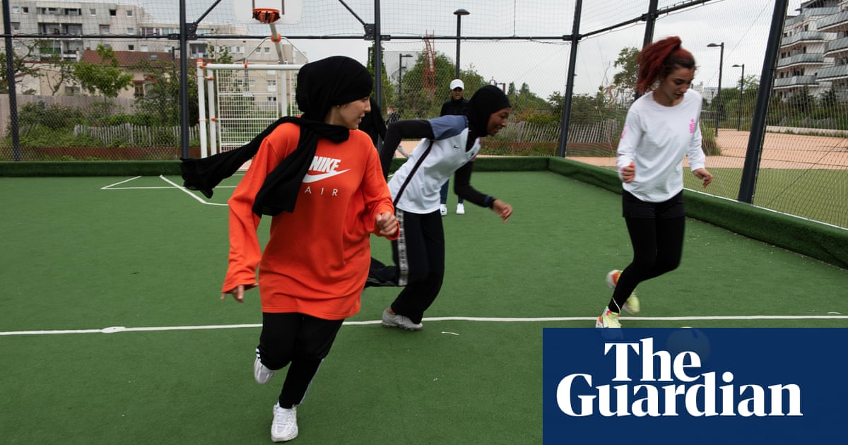 Les Hijabeuses: the female footballers tackling France’s on-pitch hijab ban