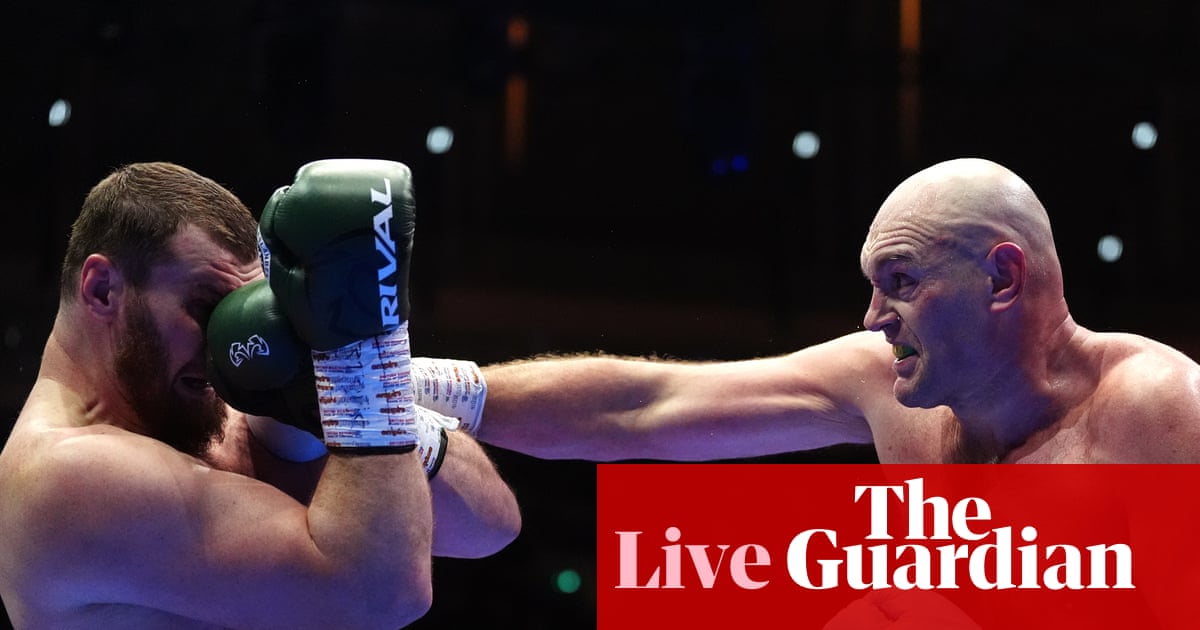 Tyson Fury v Arslanbek Makhmudov: heavyweight boxing – live