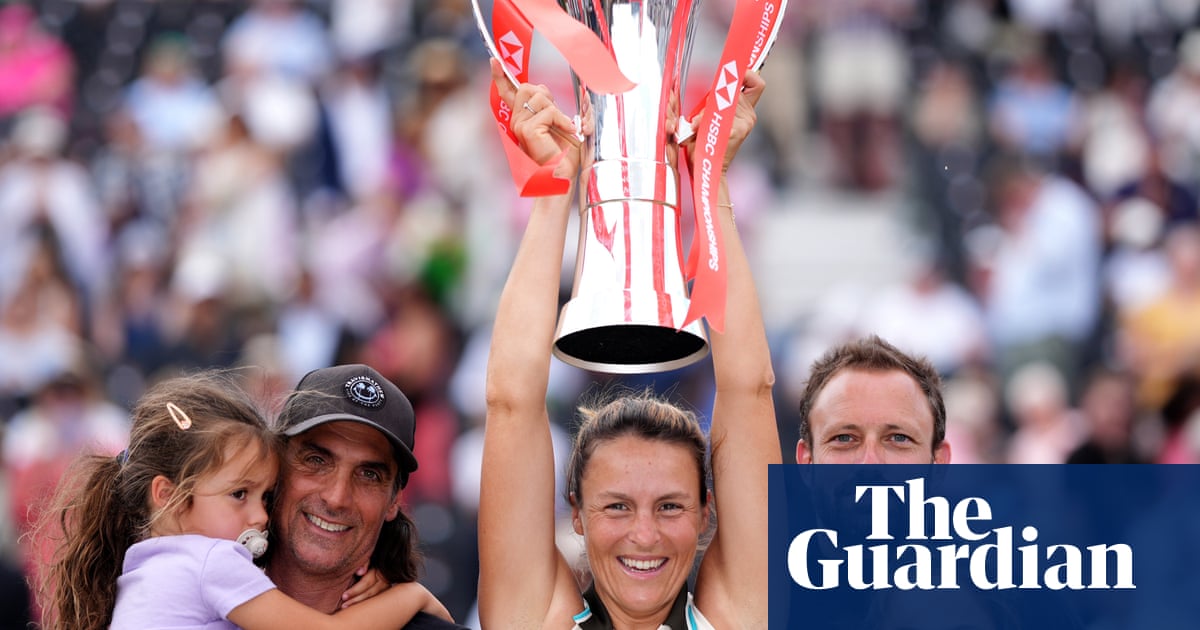 Tatjana Maria outwits Anisimova to complete Queen's Club fairytale aged 37