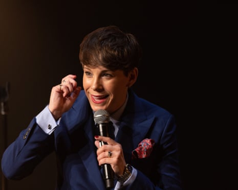 Comedian Suzi Ruffell performing in Montreal in 2022.