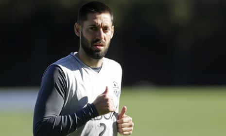 Liverpool slowly moving toward Clint Dempsey