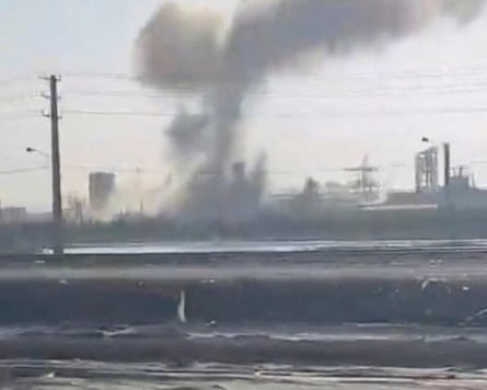 Smoke rises near Iran’s Mahshahr petrochemical complex after a reported Israeli attack.