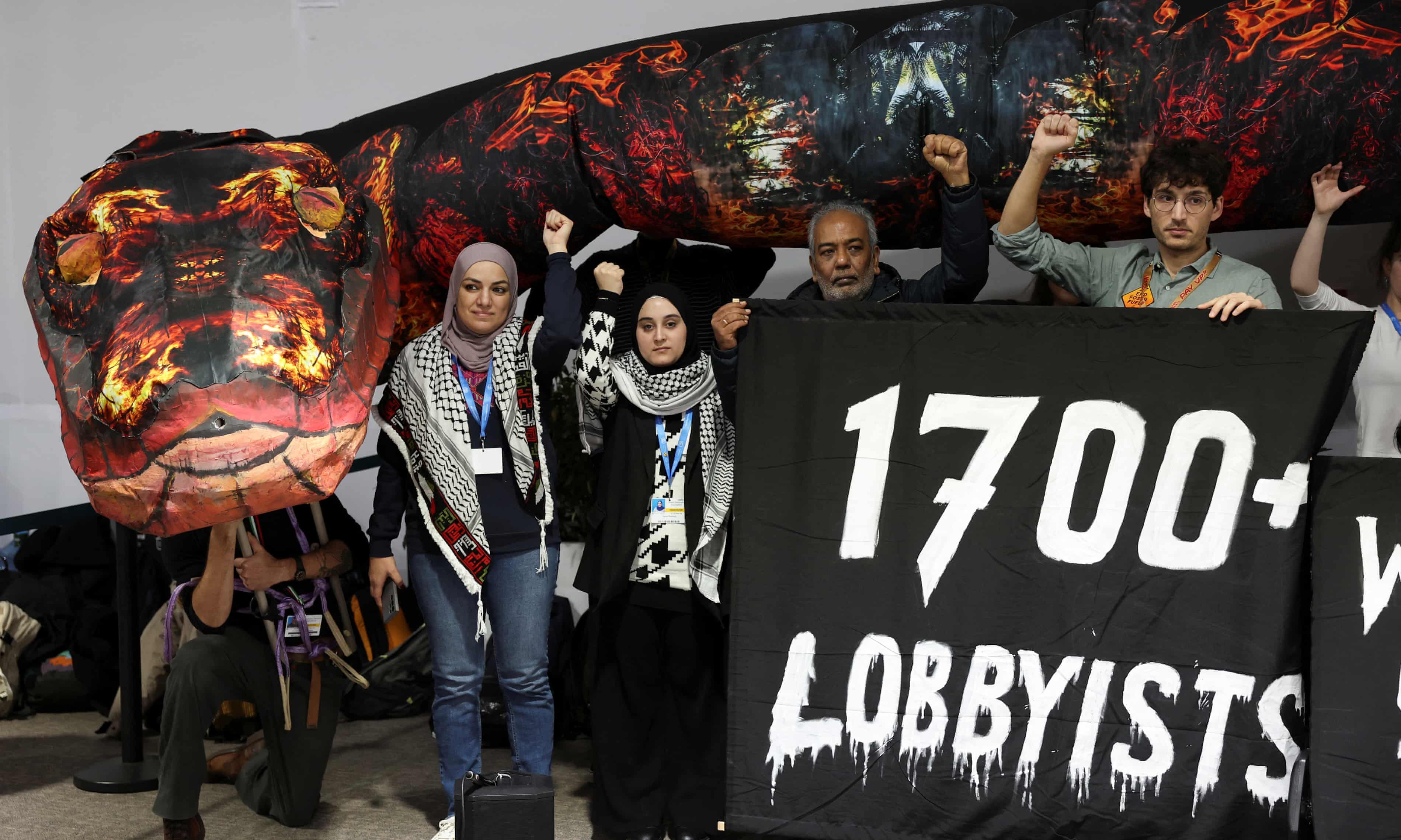 Oil bosses given red carpet treatment at climate summit (theguardian.com)