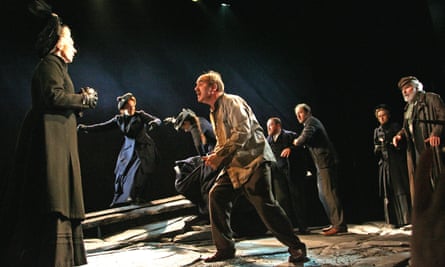 Eileen Atkins (Louise Rafi), left, and David Haig (Hatch), centre, in The Sea by Edward Bond at the Theatre Royal Haymarket, directed by Jonathan Kent, 2008.