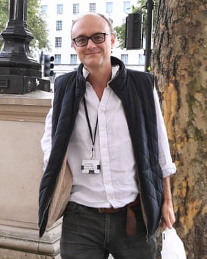 Dominic Cummings arrives at Downing Street.