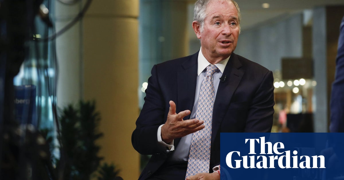 Wall Street tycoon Stephen Schwarzman reverses course and backs Trump