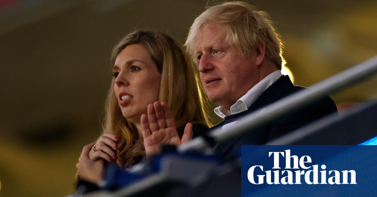 Boris Johnson and Prince William lead praise for defeated England players