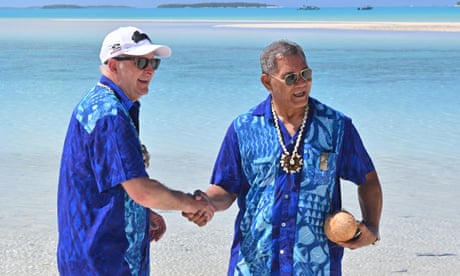 Australia’s prime minister Anthony Albanese and Tuvalu’s prime minister Kausea shake hands