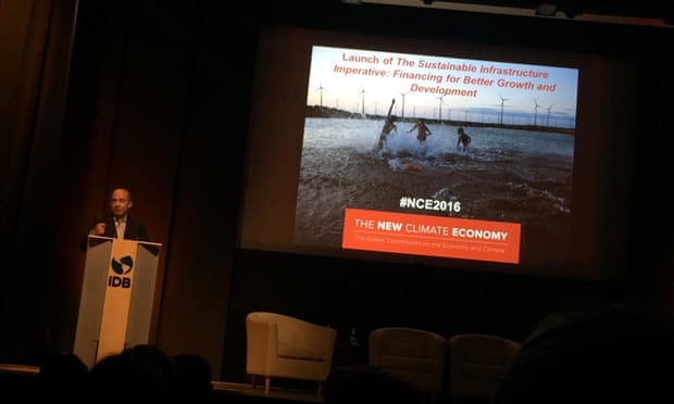 Former Mexican President Felipe Calderón addresses launch of the New Climate Economy’s 2016 report on ‘The Sustainable Infrastructure Imperative’, on Thursday, October 6, in Washington, DC. The report is online at: http://newclimateeconomy.report/2016