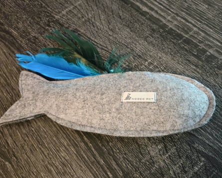 Nooee Pet Felt Fish Kicker Toy