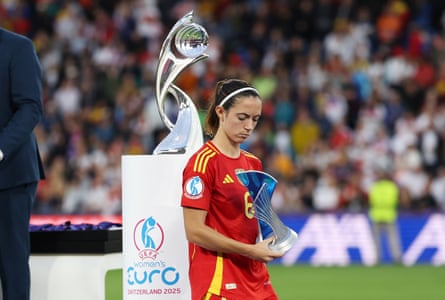 Aitana Bonmatí looks dejected after she receives her player of the tournament award