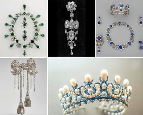 Jewels stolen from the Louvre. dqxikeidqkikdinv