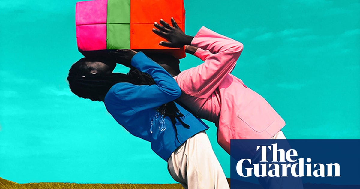 Bending over backwards: Prince Gyasi’s best phone picture