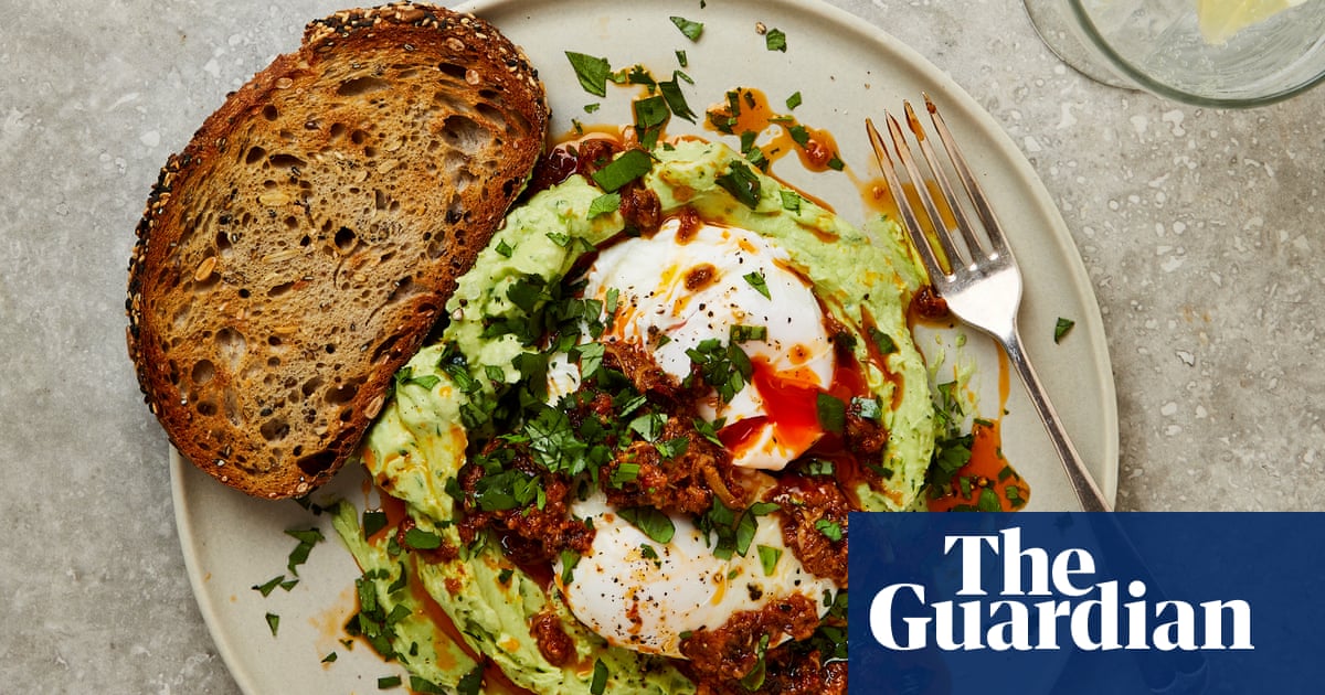 Poached eggs and strawberry spritz: Yotam Ottolenghi’s recipes for Mother’s Day brunch