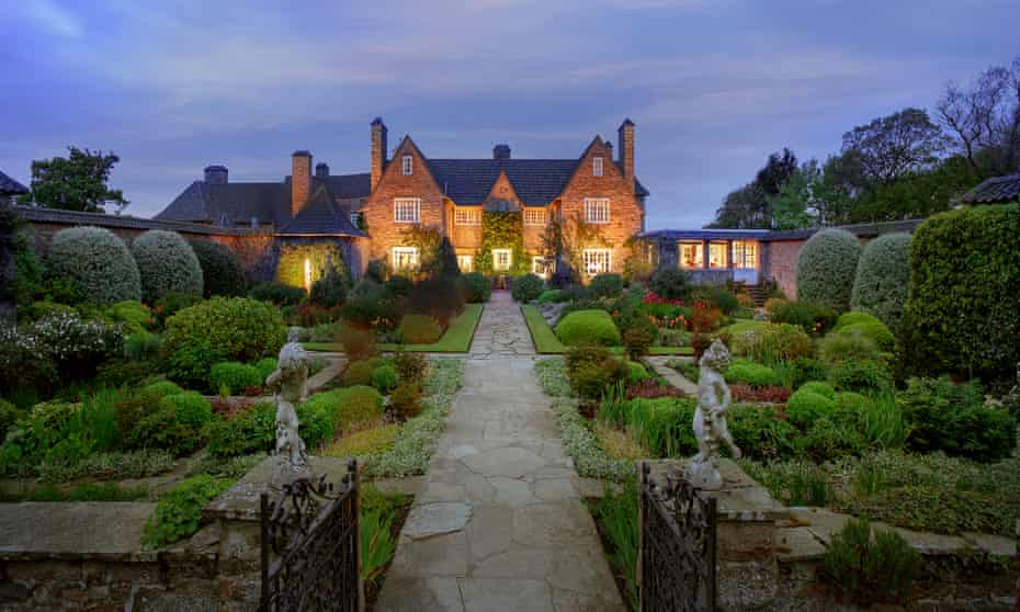 Grey Walls Hotel near Edinburgh hosts restaurant Chez Roux.