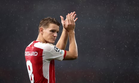 Spain return to action in Women’s Nations League, plus England v Scotland: football news – live | Premier League 7 Martin Ødegaard applauds the home fans after Arsenal’s 4-0 win against PSV in midweek