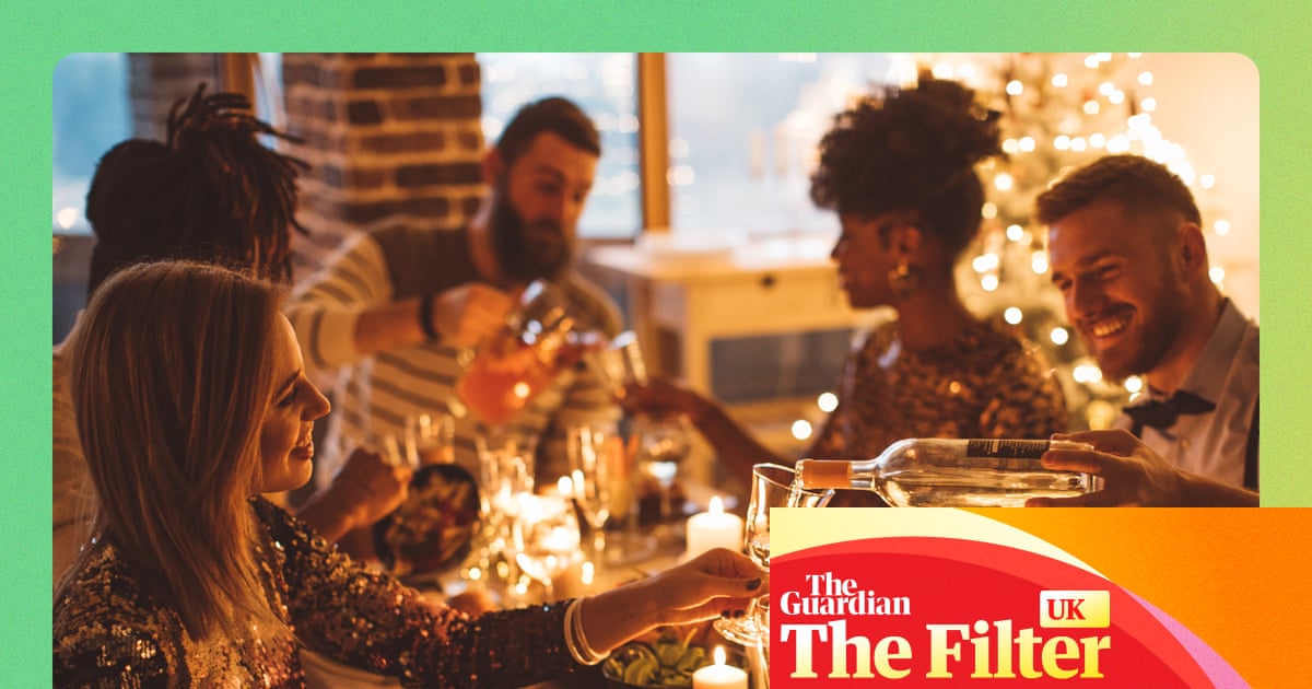 Make lists, borrow bedding and put a bow on everything: how to host a stress-free Christmas