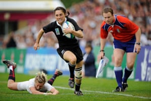 New Zealand’s Victoria Grant goes past England’s Danielle Waterman during the 2010 Rugby World Cup final between England and New Zealand at The Stoop.