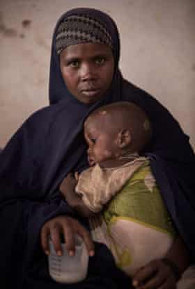 Aniso Mohamed with her sick child