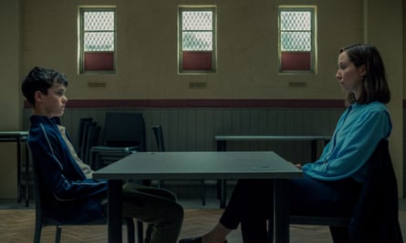 A blistering head-to-head … Owen Cooper and Erin Doherty.