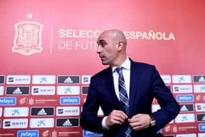 Oh look, it’s another Luis Rubiales press conference to announce a change of manager.