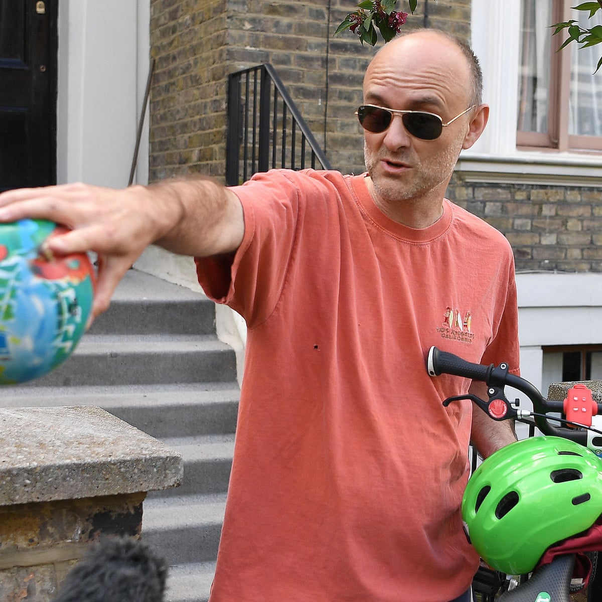 Dominic Cummings Clearly Broke Rules Says Ex Police Chief Politics The Guardian