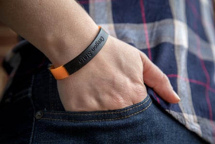 Emily Holden, the environment reporter for The Guardian US, has been wearing a silicone band developed by Oregon State University to measure chemicals from the surrounding environment over time. The wristbands can absorb volatile and semi-volatile compounds directly from the air and enable researchers to correlate location with air pollutants.