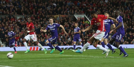 Marcus Rashford misses another chance as he fires into the side netting.