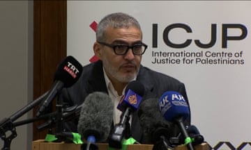 Ghassan Abu-Sitta at a press conference in London after returning from Gaza.
