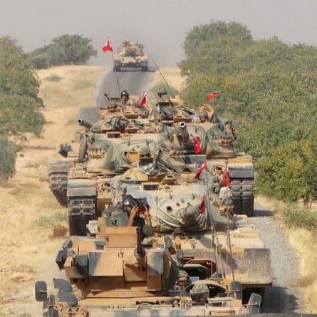 Turkish tanks on the road to Jarabulus in August