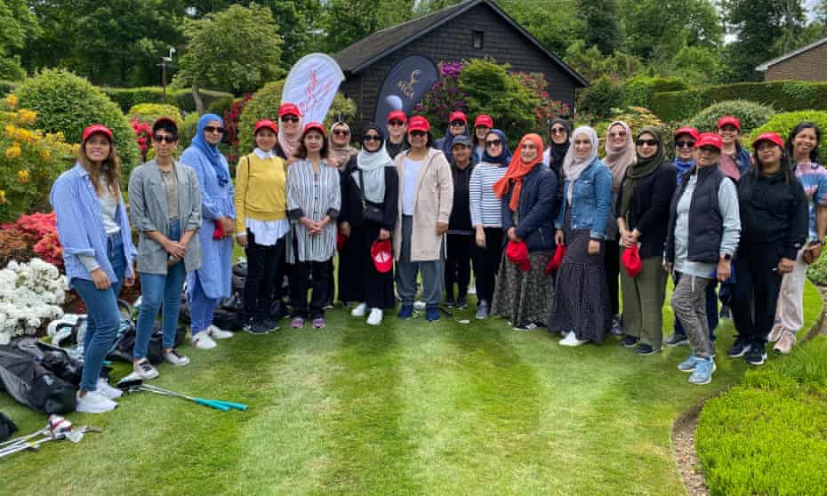 Muslim women’s golf taster tour participants