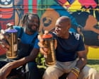 Clive Myrie in Africa: viaggio televisivo che esplora cultura, ambiente e turismo responsabile