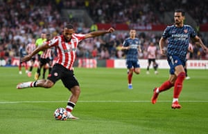 Bryan Mbeumo with a chance for the Bees