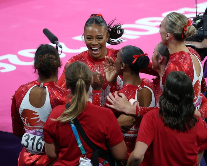 Abi Martin snatches Commonwealth bronze for England in gymnastics team final