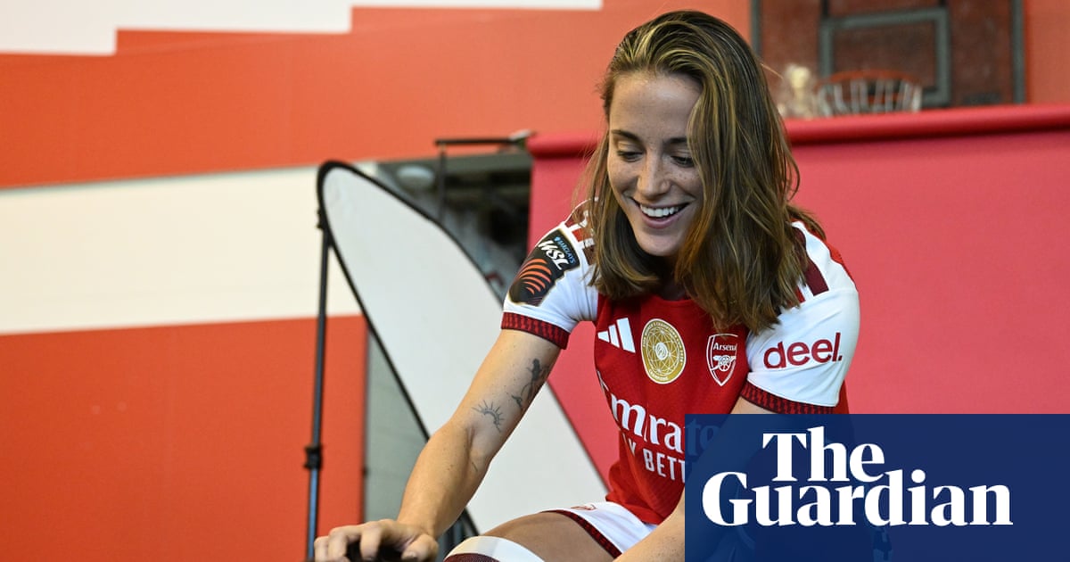 Arsenal hail signing of ‘winner’ Ona Batlle after Barcelona summer exodus