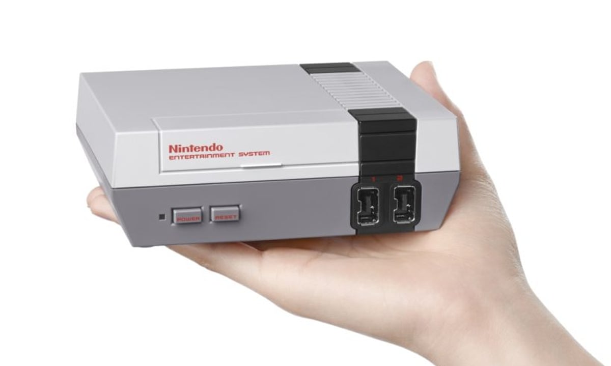 Hot nintendo. Nintendo NES Classic Mini. Nintendo нес. Nintendo Entertainment System. NES Mini Case.