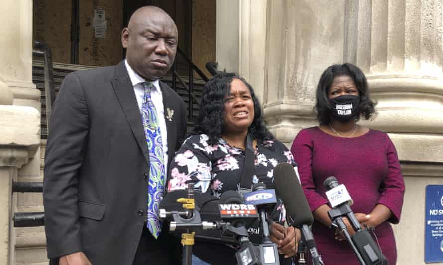 Tamika Palmer, Breonna Taylor’s mother, addresses the media in Louisville on 13 August 2020.