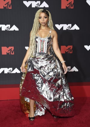 Chloe Bailey arrives at the MTV Video Music Awards
