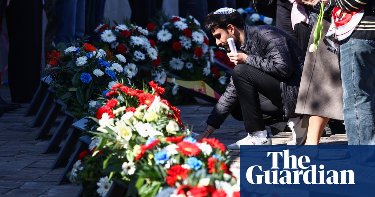 Survivors, Officials Commemorate 80th Anniversary of Bergen-Belsen Liberation