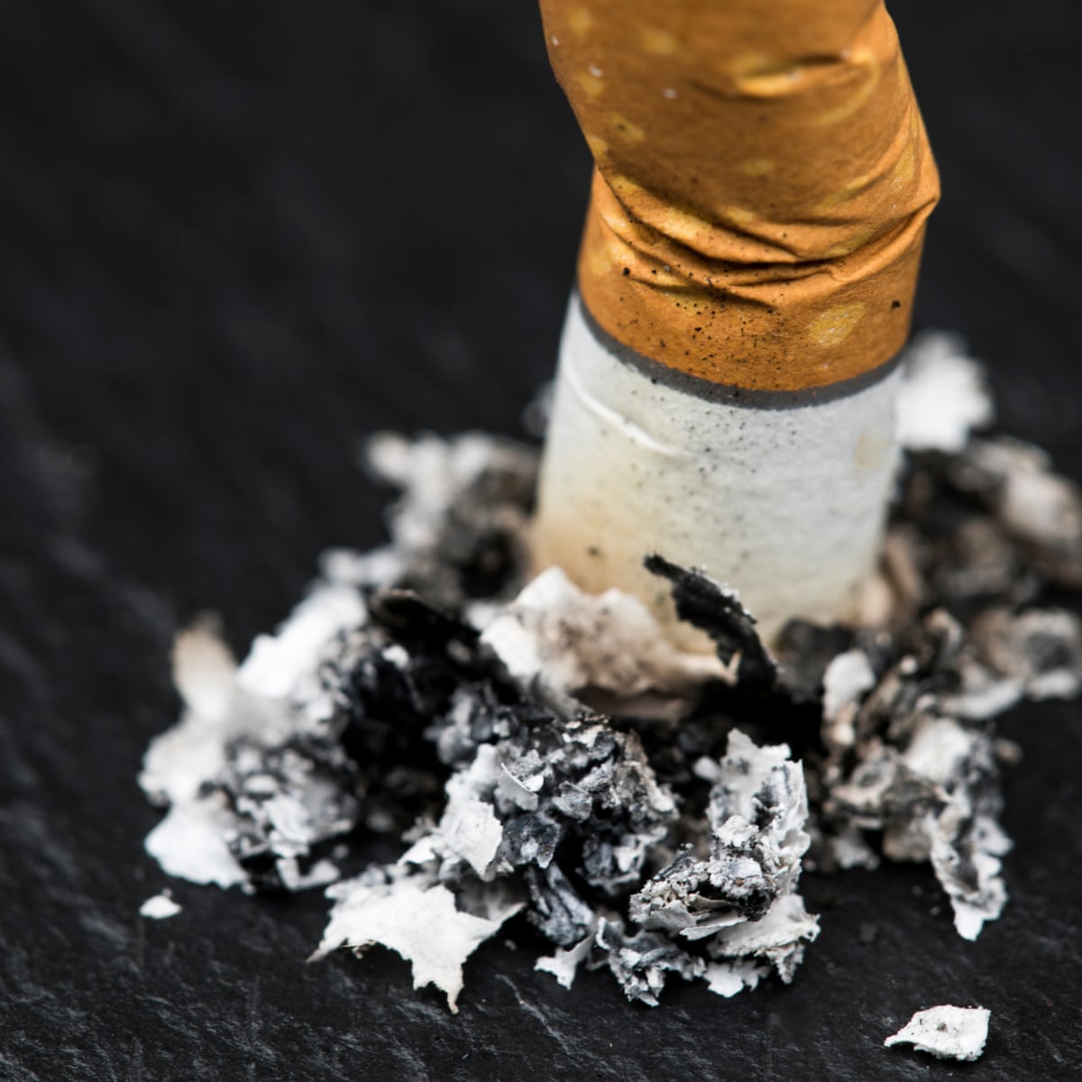 The Health Risks of Nicotine: Smoking vs. Vaping